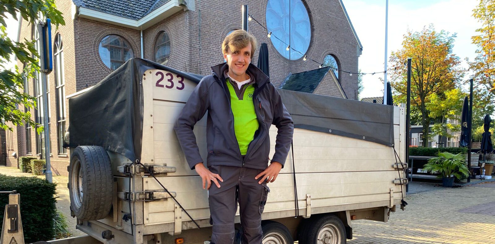 Groenvoorziener aan het werk