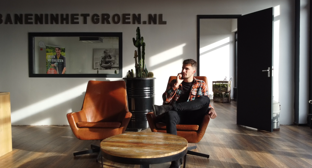 Intercedent opleiding, intercedent aan het bellen