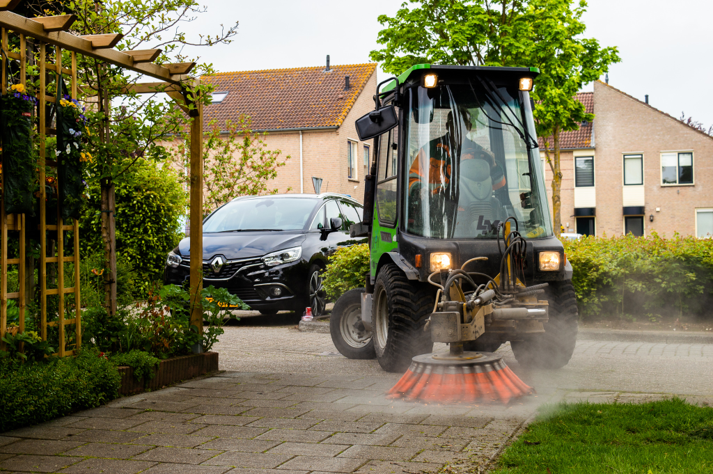 borstel en veegwagen vacature