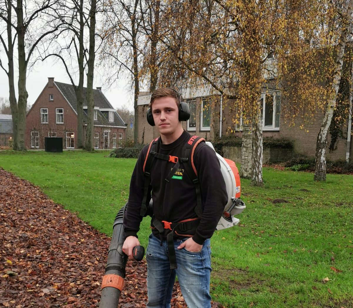 Hovenier bij Baneninhetgroen