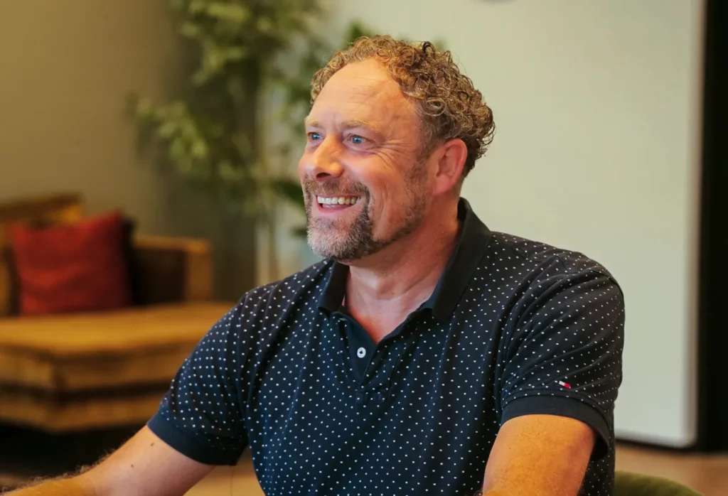 Vestigingsmanager Fop aan het werk